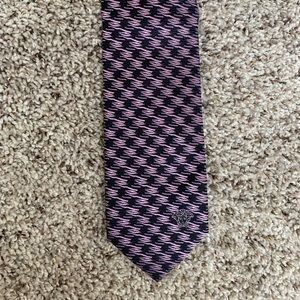 Versace tie, houndstooth pattern in navy & lilac.